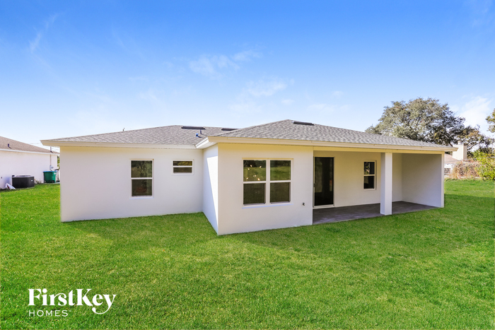 Building Photo - 670 E Goodrich Dr