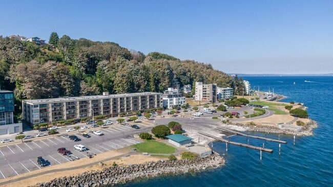 Building Photo - Enormous Waterfront Alki Condo w/ Stunning Views and Rare 2-Car Secure Parking