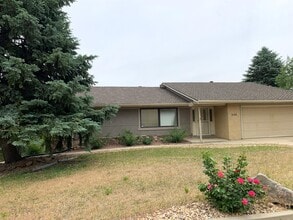 Building Photo - 1844 Mt Zion Dr