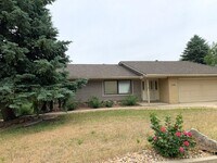 Building Photo - 1844 Mt Zion Dr
