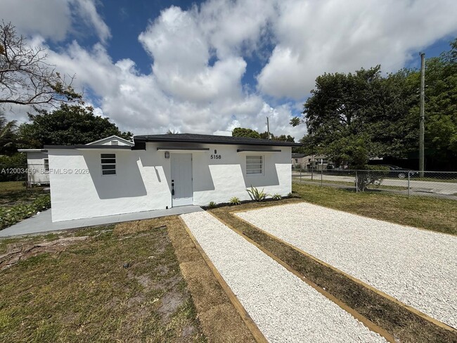 Building Photo - 5158 NW 19th Ave