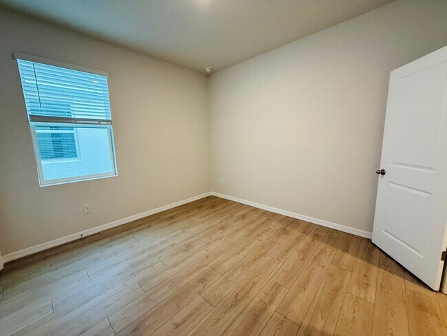 Building Photo - New build -  Be the 1st to move into this 4 bedroom home in Parish!