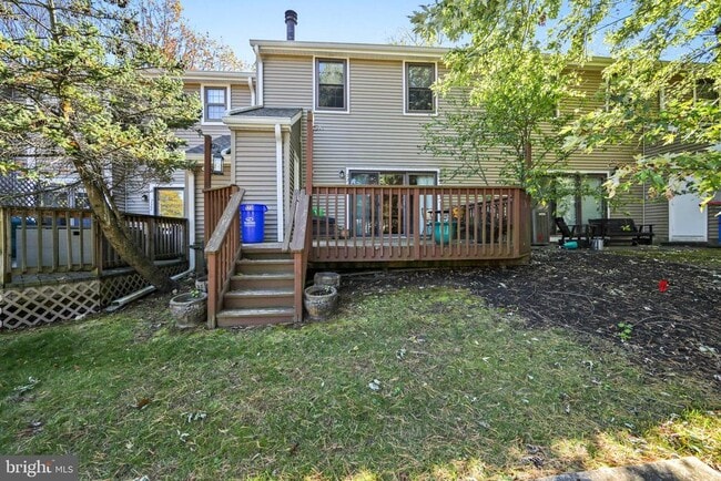 Building Photo - 723 Kings Croft Dr