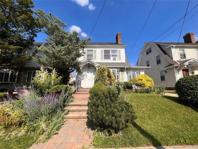 Building Photo - 45-35-45169 169th St
