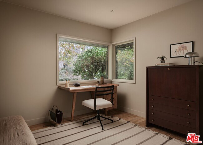 Building Photo - 775 San Rafael Terrace