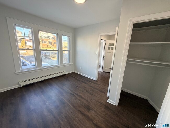 Building Photo - 1769 Park Ave