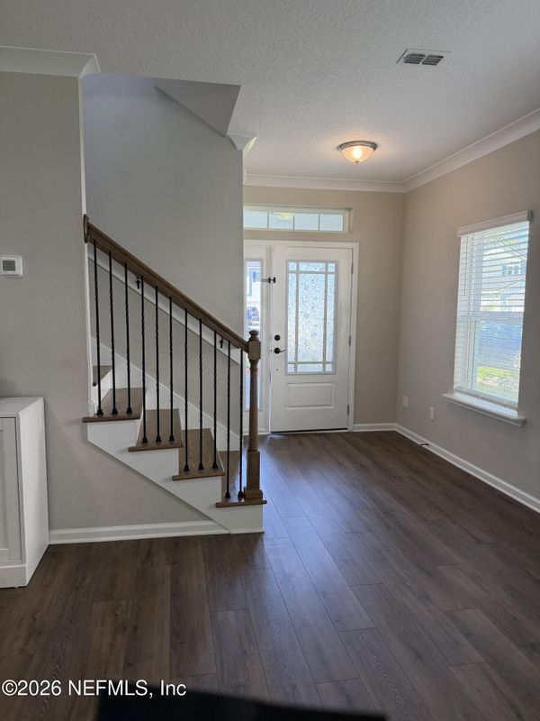 Building Photo - 323 Holly Forest Dr