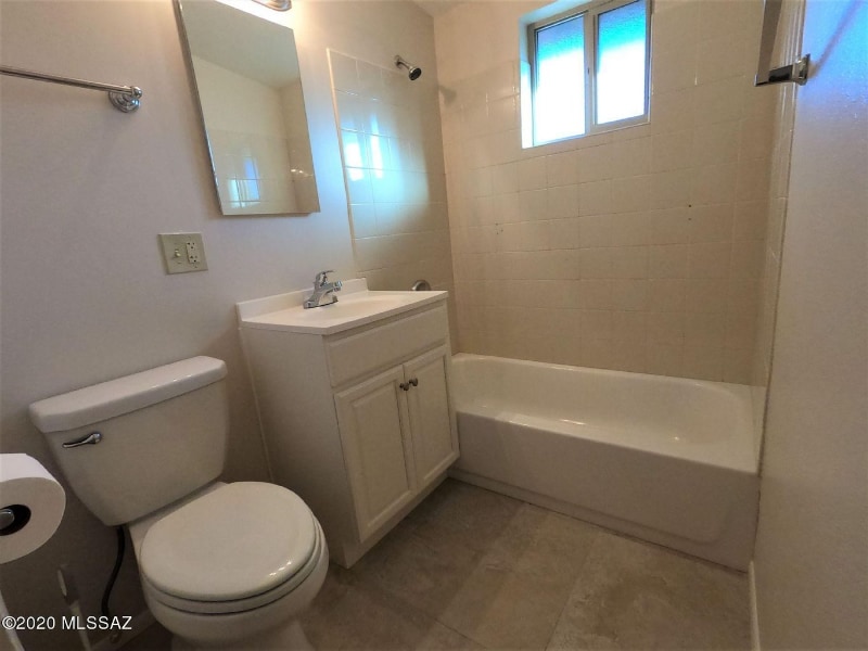 Building Photo - 6162 E 21st St