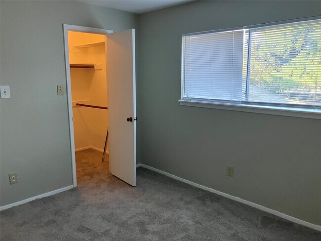 Building Photo - 8048 Sands Point Dr