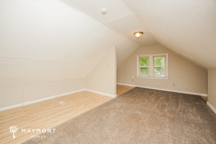 Building Photo - 632 E Smith Rd