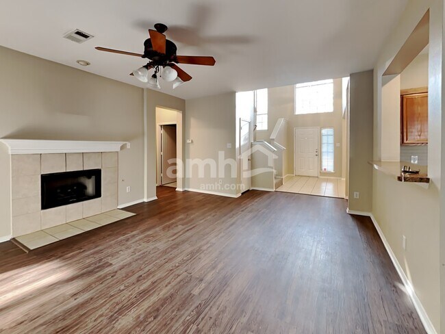 Building Photo - 3841 Chimney Rock Dr