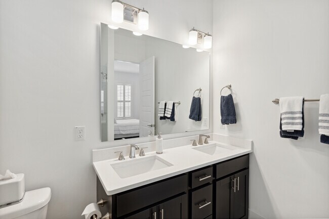 Building Photo - 1470 Mizzen Alley