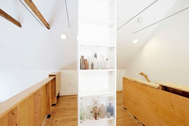 Building Photo - Charming Home in Fifeville, Downtown Charlottesville