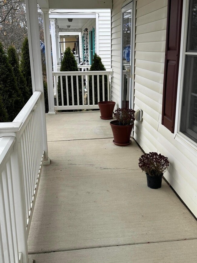 Building Photo - 135 Saratoga St