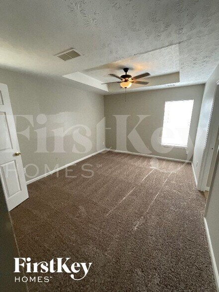 Building Photo - 3816 Benjamin Ct SW