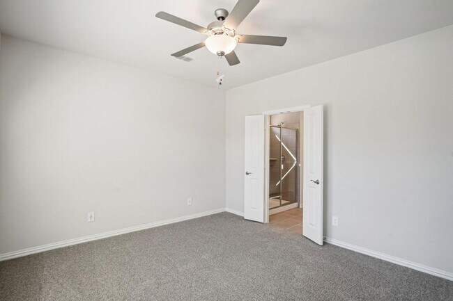 Building Photo - 4012 Sandstone Dr