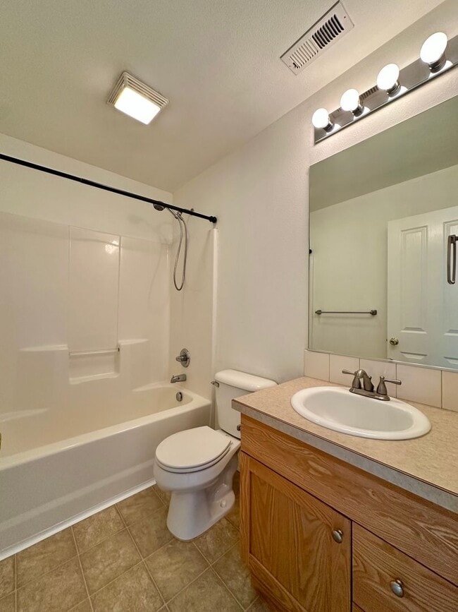 Building Photo - 2895 SW Indian Ave