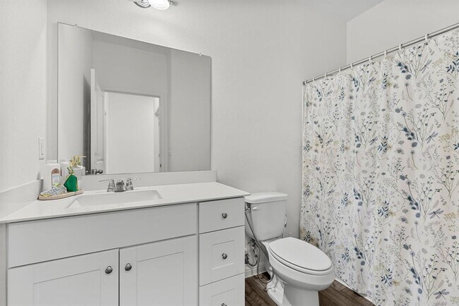 Building Photo - 1003 Sika Cv