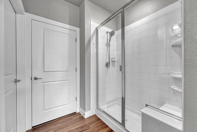 Building Photo - $1,775 - 2 Bed, 2 Bath Condo in Aurora with Central AC, and In Unit Laundry!