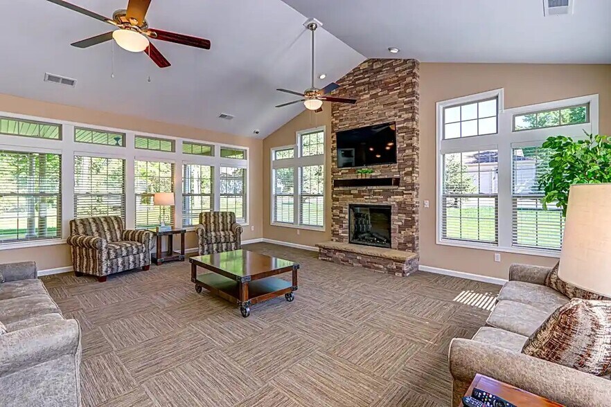 Building Photo - The Meadows Ranch Apartments