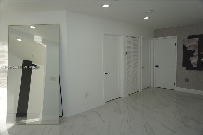 Building Photo - 15614 SW 110th Terrace