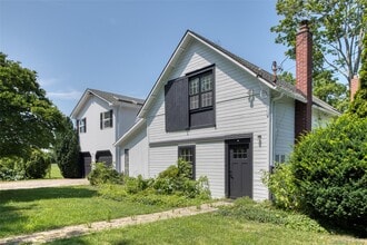 Building Photo - 270 North St