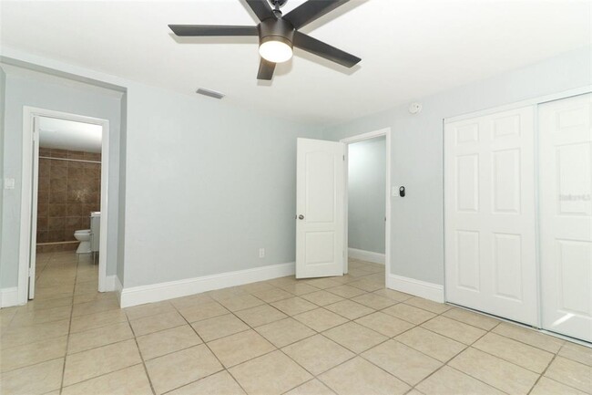 Building Photo - 749 S Ridgewood Ave