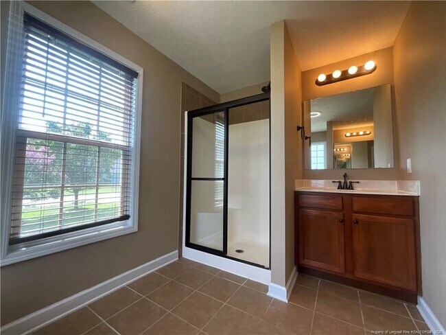 Building Photo - 404 Windover Dr