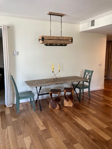 dining area - 5100 Via Dolce