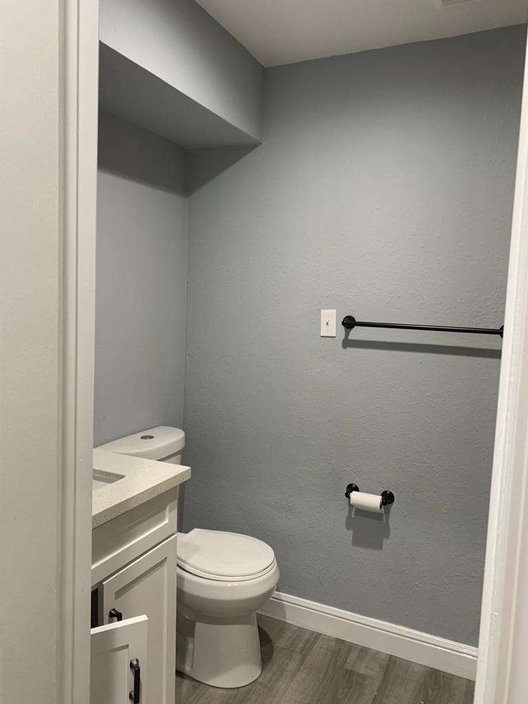 Building Photo - 1900 Peach Ave