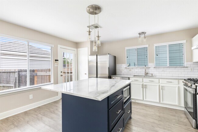 Building Photo - 19106 Spruce Bough Ln