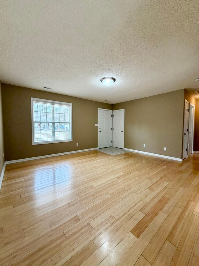 Building Photo - 132 Brook Pl