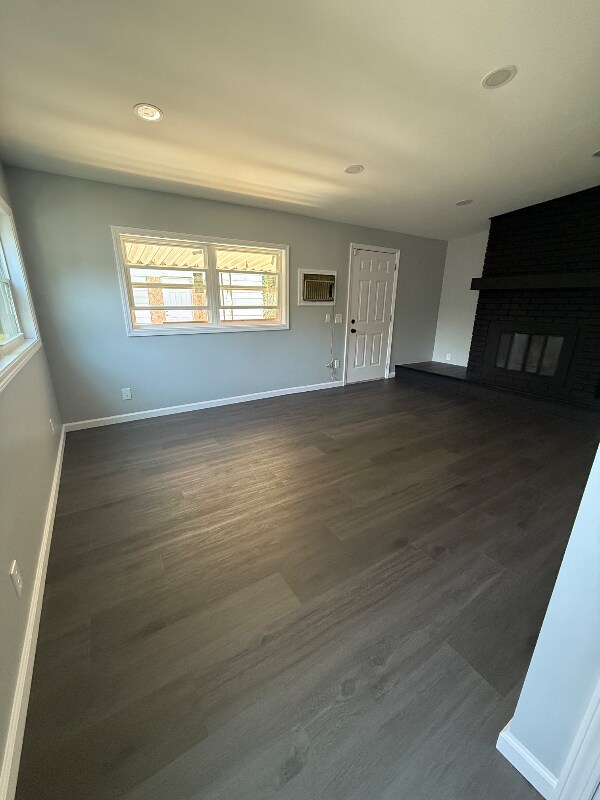 Building Photo - 2944 Indianola Dr