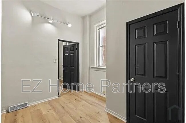 Building Photo - 3005-3007 S Compton Ave