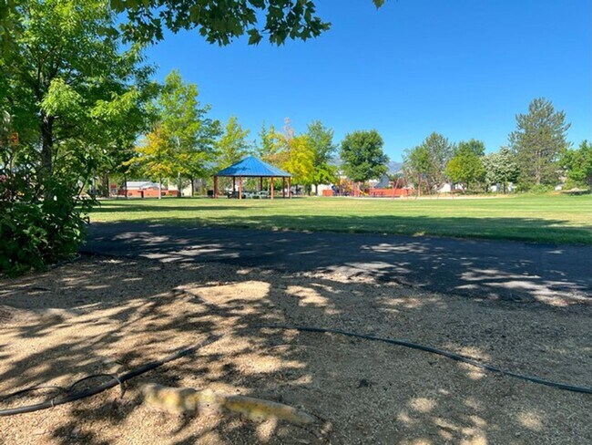 Building Photo - 17784 Georgetown Dr