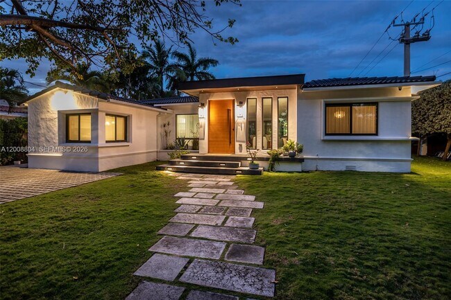 Building Photo - 115 SW 23rd Rd