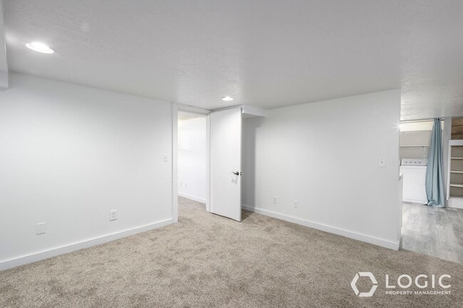 Building Photo - Incredible Basement Unit in Harrison UT
