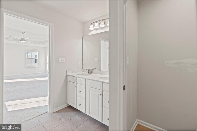 Building Photo - 311 Sunrise Ct