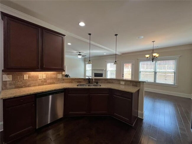 Building Photo - 5665 Winding Lakes Dr