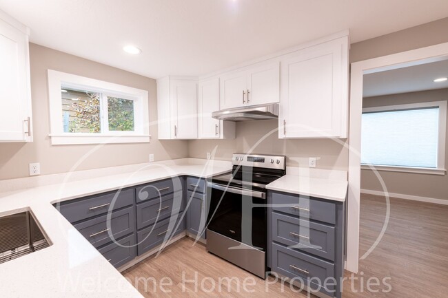 Building Photo - Newly Remodeled 1 bedroom Cottage with Bon...