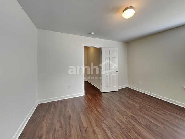 Building Photo - 233 Worcester Ln