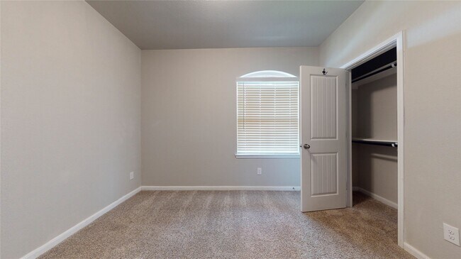 Building Photo - 28715 Possession Island Ln