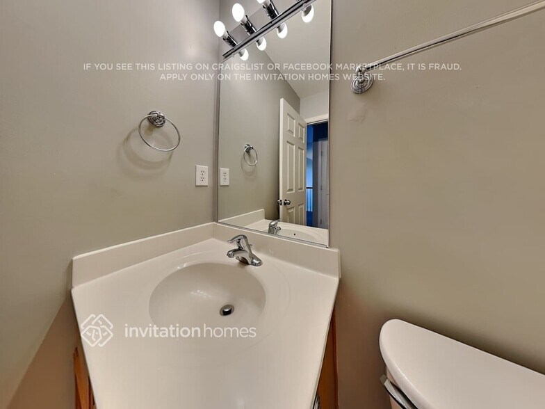 Building Photo - 1225 Periwinkle Dr
