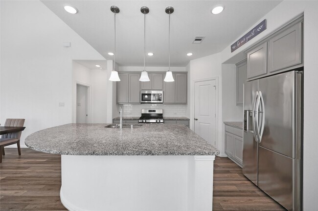 Building Photo - 29897 Dovetail Blf Ln