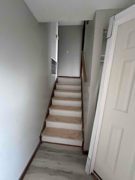 Building Photo - 5415 Antle Dr