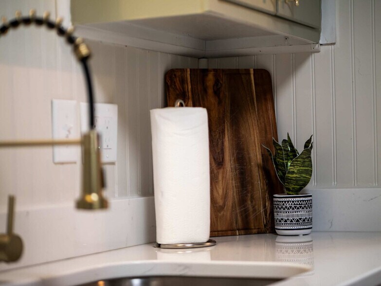 Building Photo - 7268 Leafygreen St