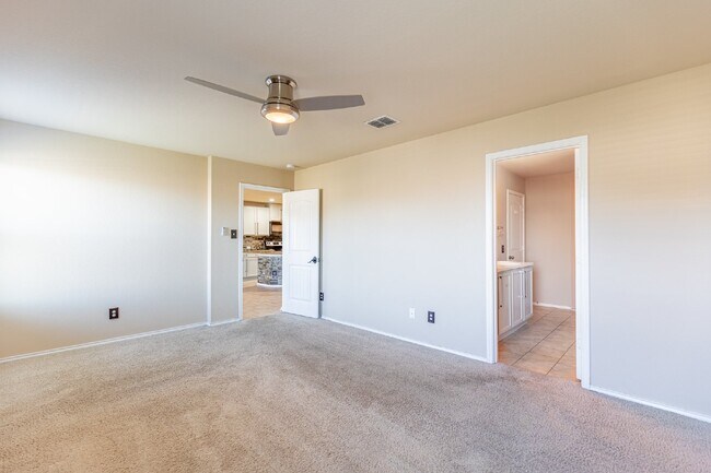 Building Photo - 1744 Emerald Edge