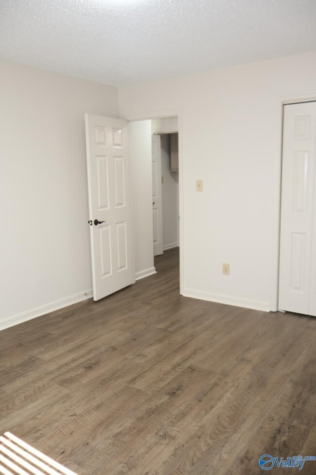 Building Photo - 6864 Steeplechase Dr NW