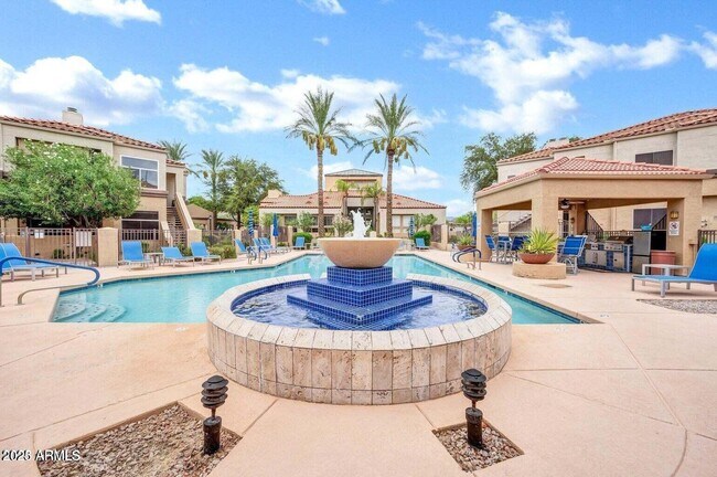 Building Photo - 11375 E Sahuaro Dr