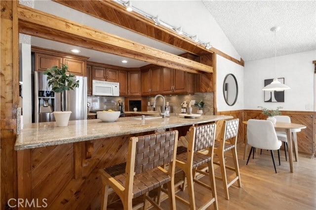 Building Photo - 26017 Redbluff Dr